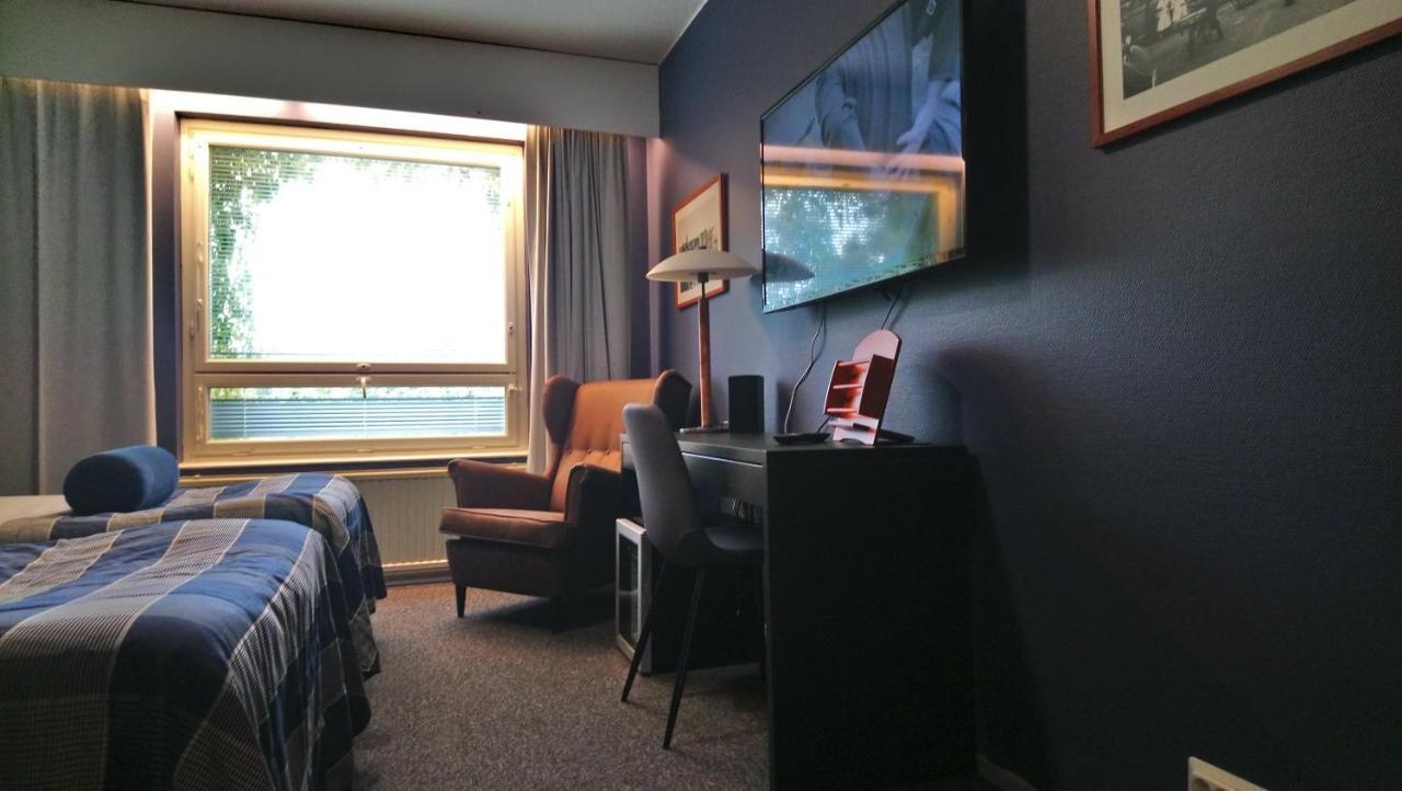 West Side Hotel トゥルク エクステリア 写真