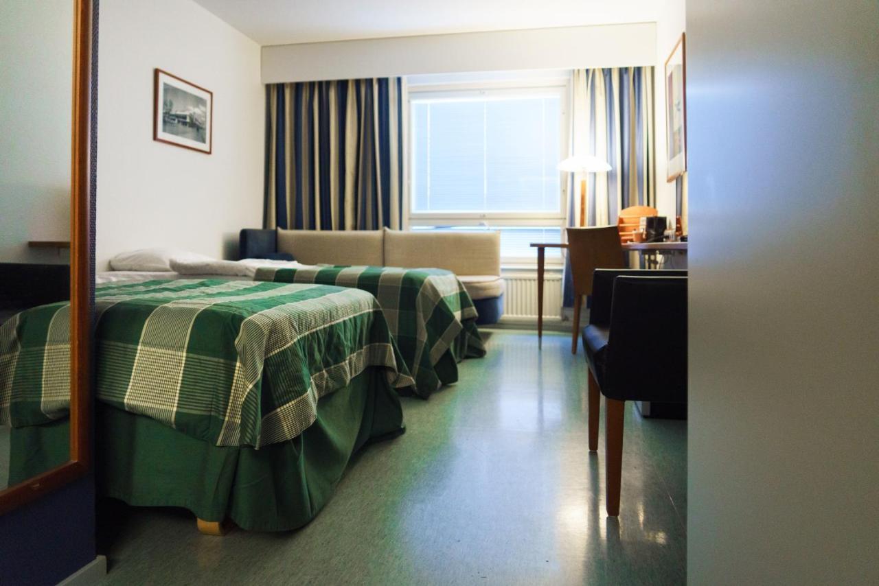 West Side Hotel トゥルク エクステリア 写真